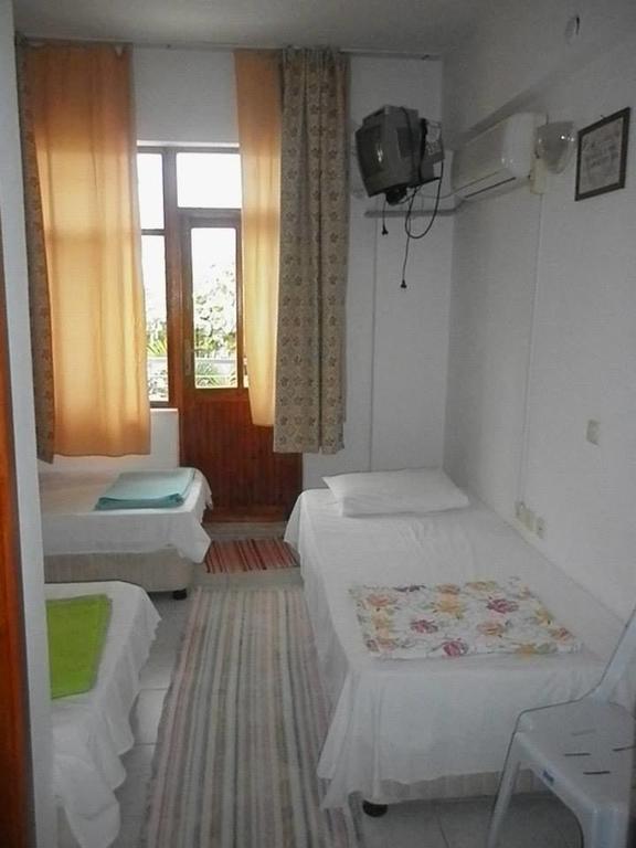 Keramos Pansiyon Finike Exteriör bild