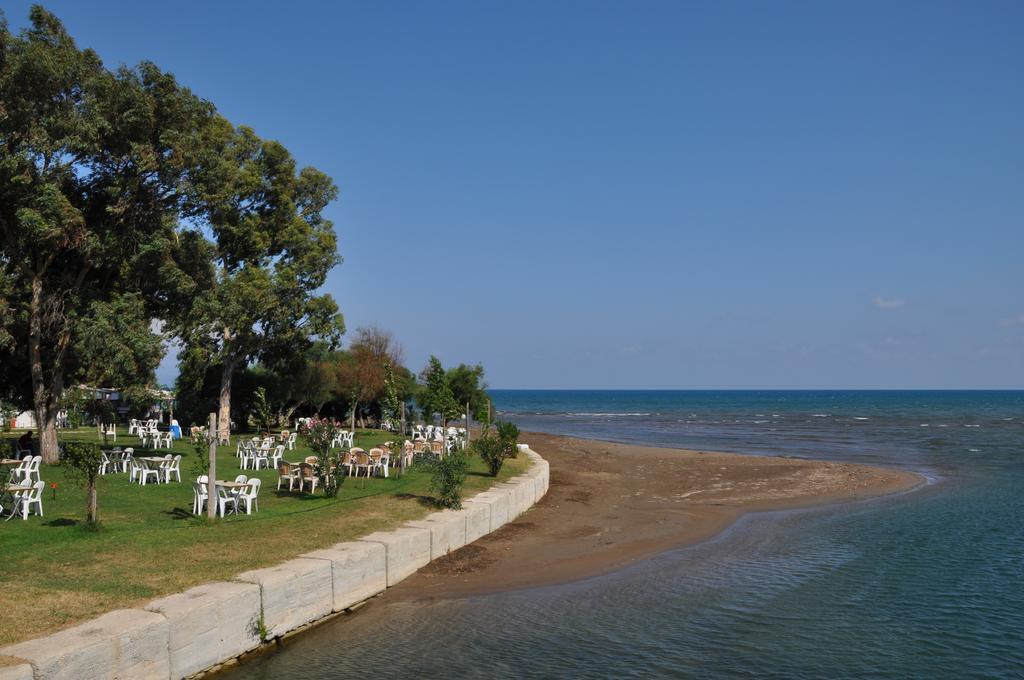 Keramos Pansiyon Finike Exteriör bild